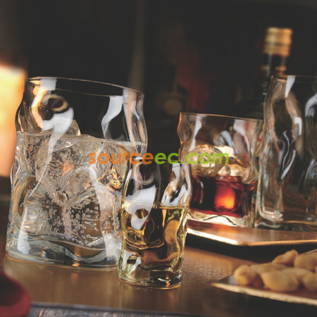 酒杯